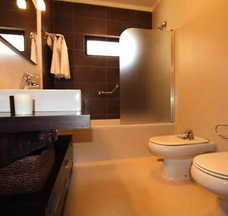 Sleeps 8 With Pool Air Con And Wifi *