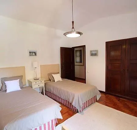 Sleeps 8 With Pool Air Con And Wifi Villa