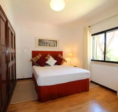 Sleeps 8 With Pool Air Con And Wifi Villa