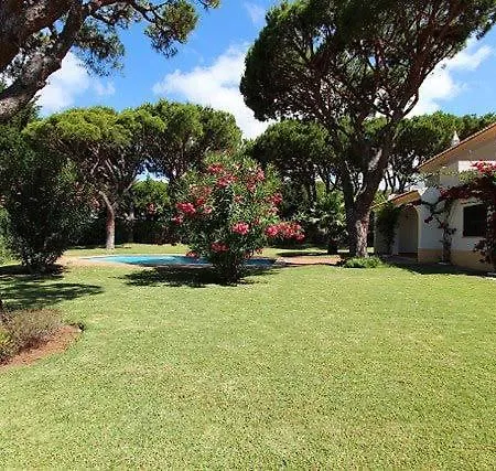Villa Sleeps 8 With Pool Air Con And Wifi *