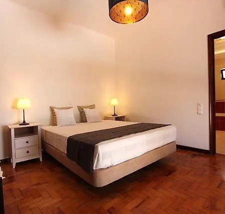Sleeps 8 With Pool Air Con And Wifi *